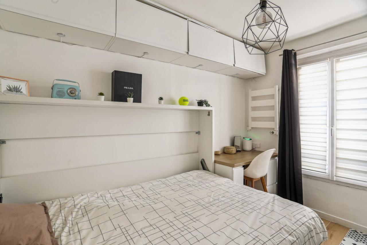 Small Comfortable Studio Near Eiffel Tower Paris Exterior photo