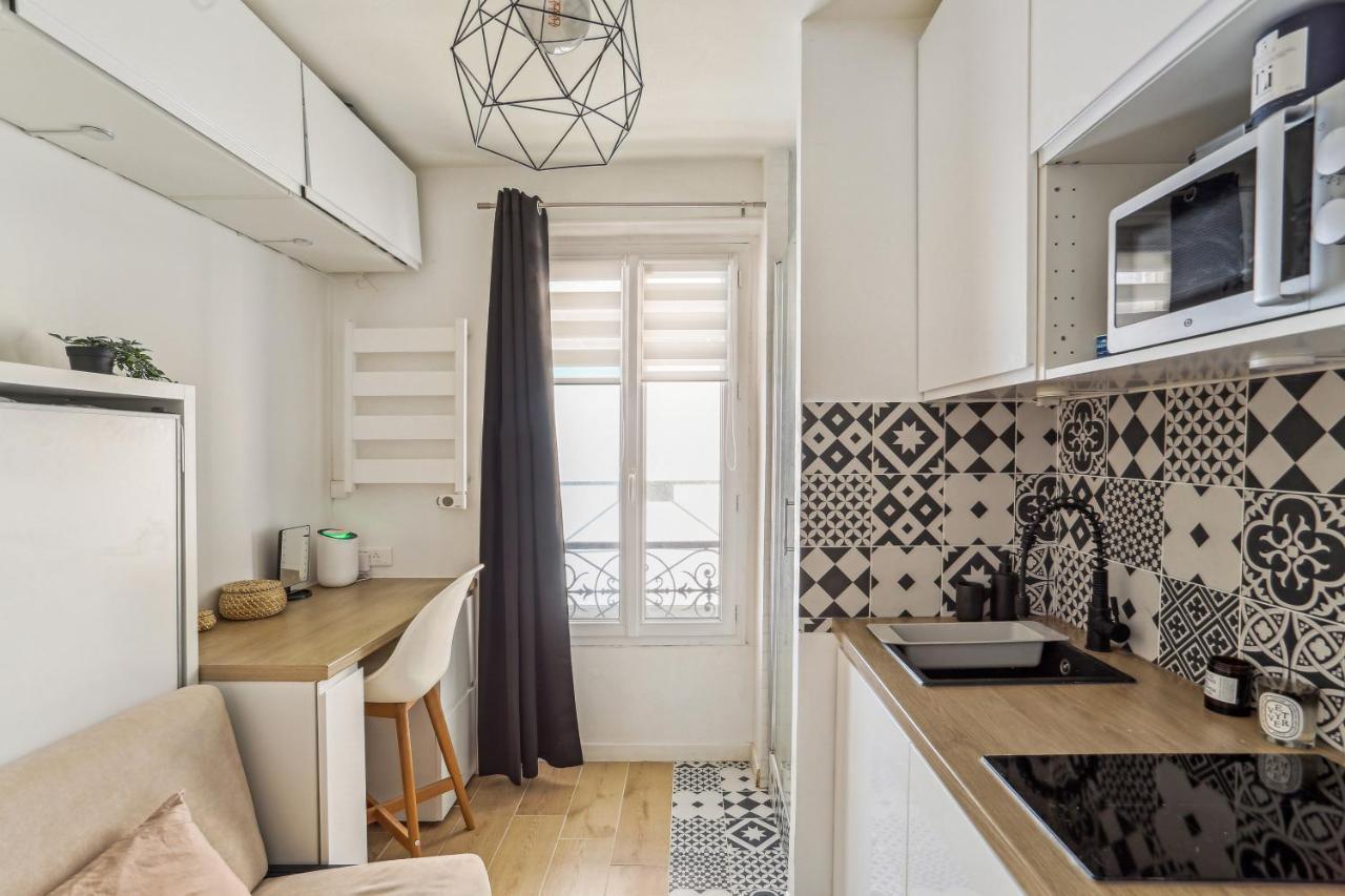 Small Comfortable Studio Near Eiffel Tower Paris Exterior photo
